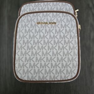 Michael Kors Crossbody white and khacki MK print